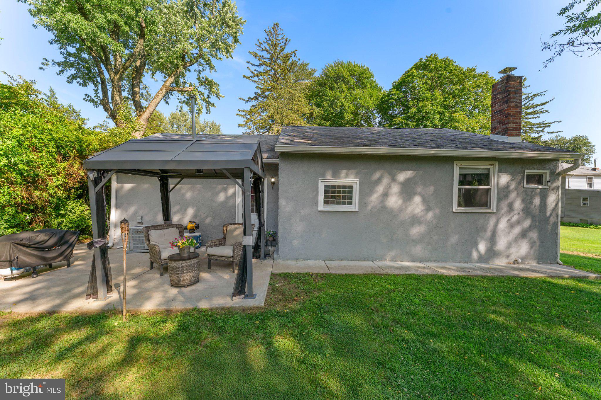 1748 LARKIN ROAD