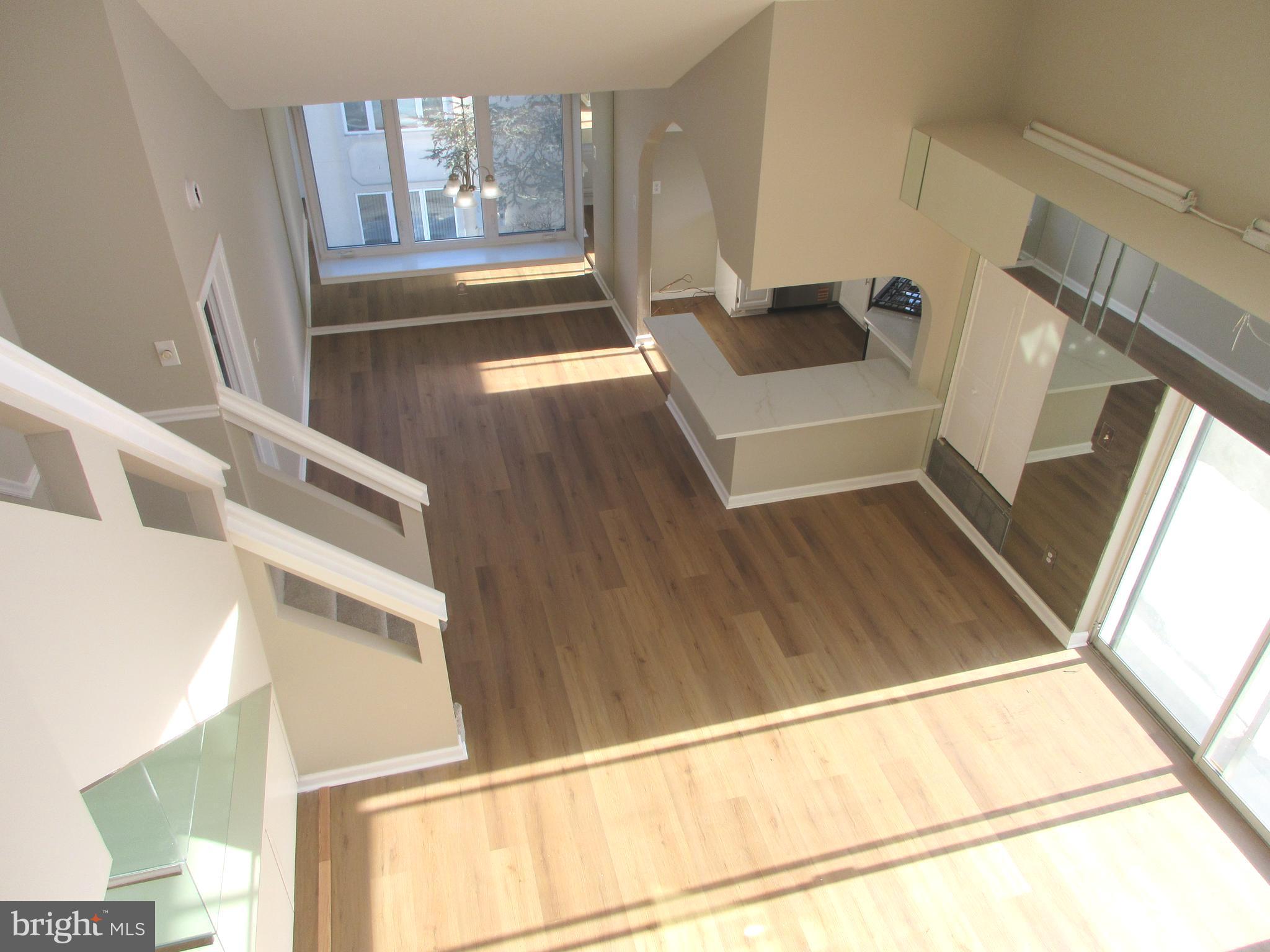 FOUNTAIN POINTE - Residential