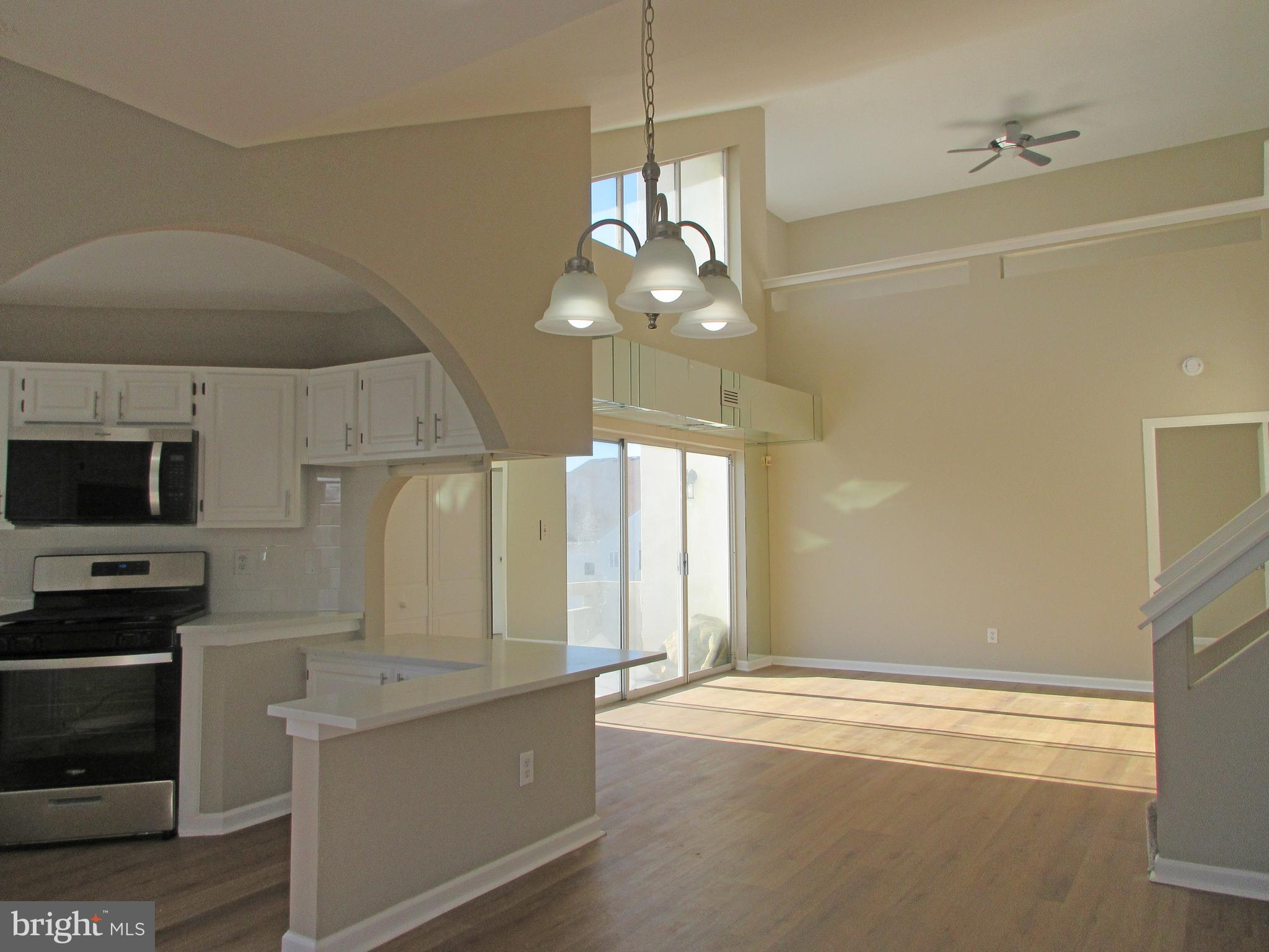 FOUNTAIN POINTE - Residential