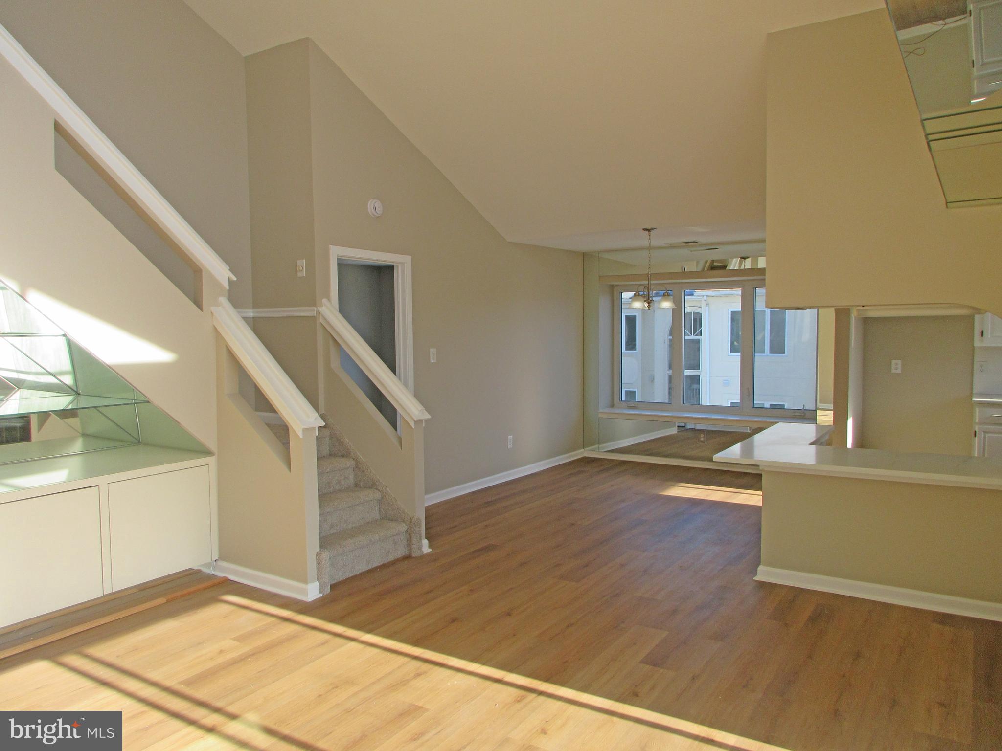 FOUNTAIN POINTE - Residential