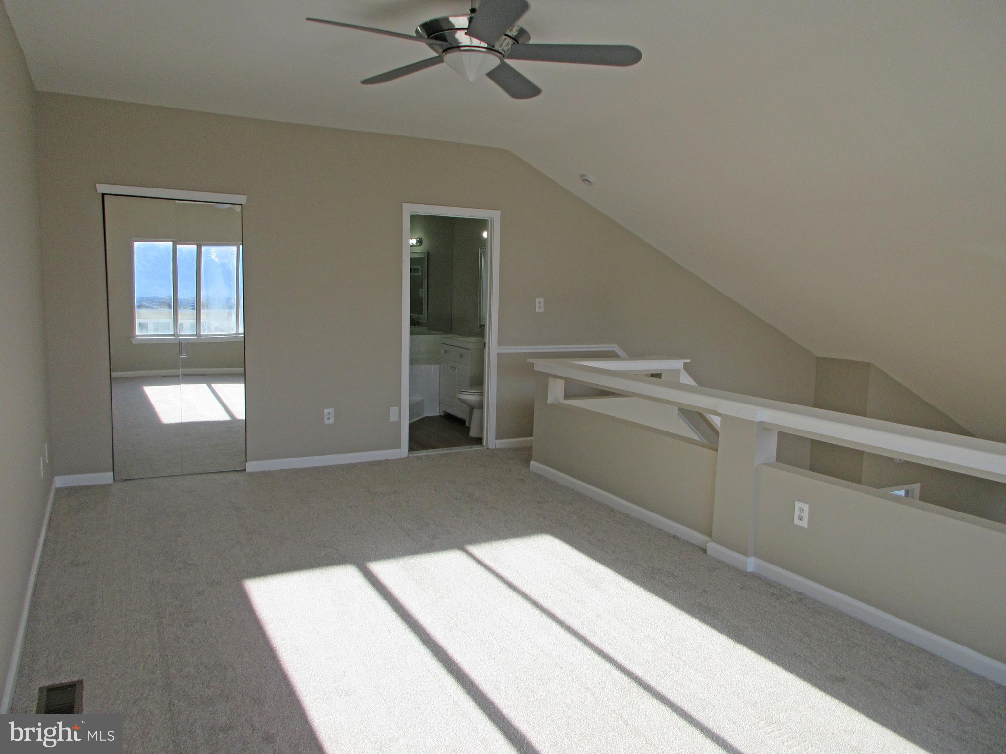 FOUNTAIN POINTE - Residential