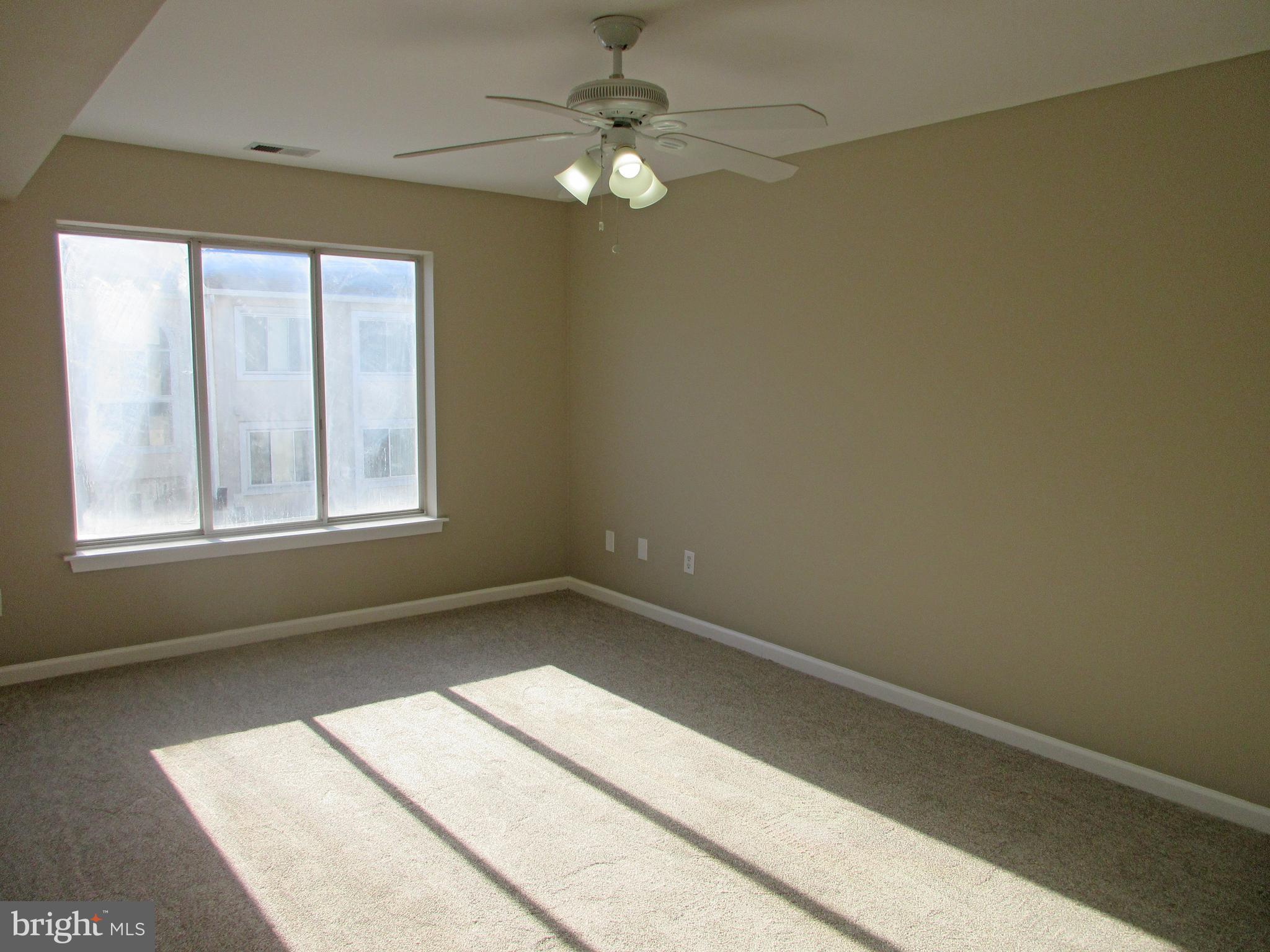 FOUNTAIN POINTE - Residential