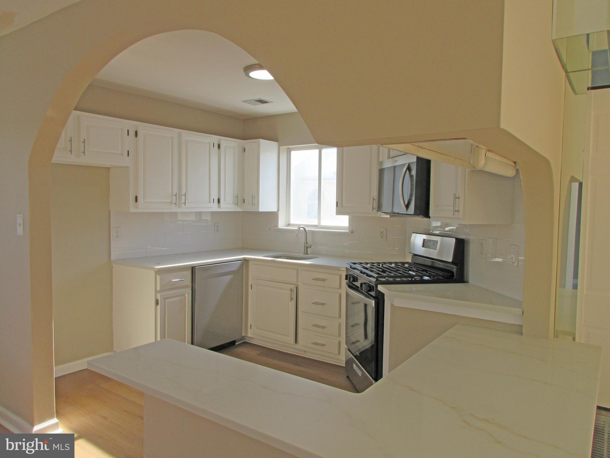 FOUNTAIN POINTE - Residential