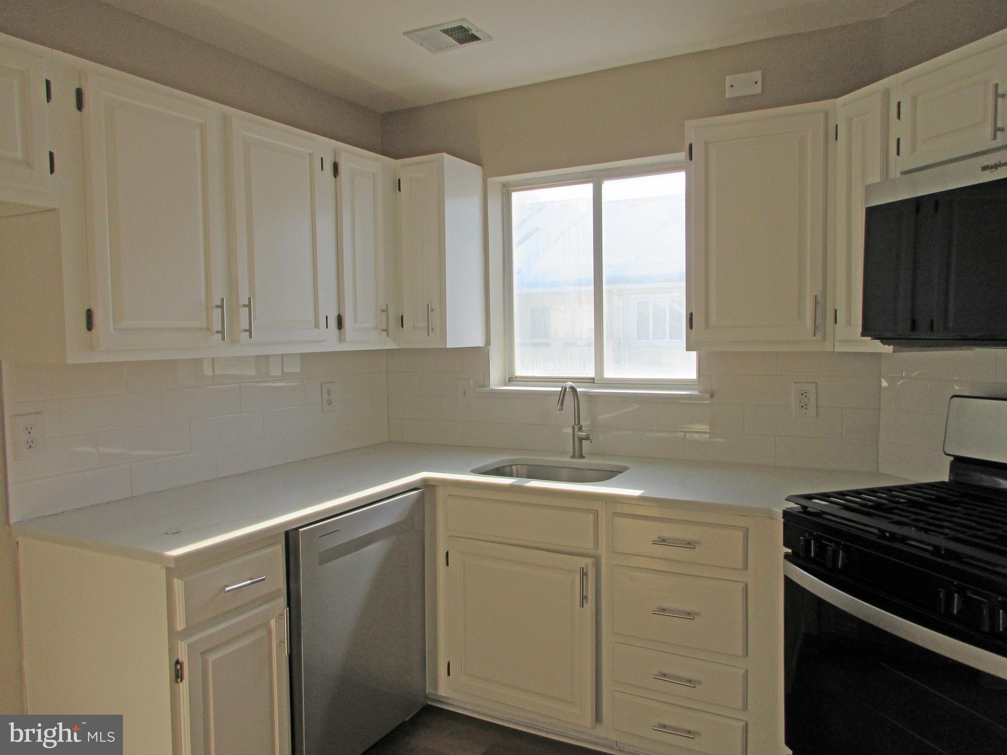 FOUNTAIN POINTE - Residential