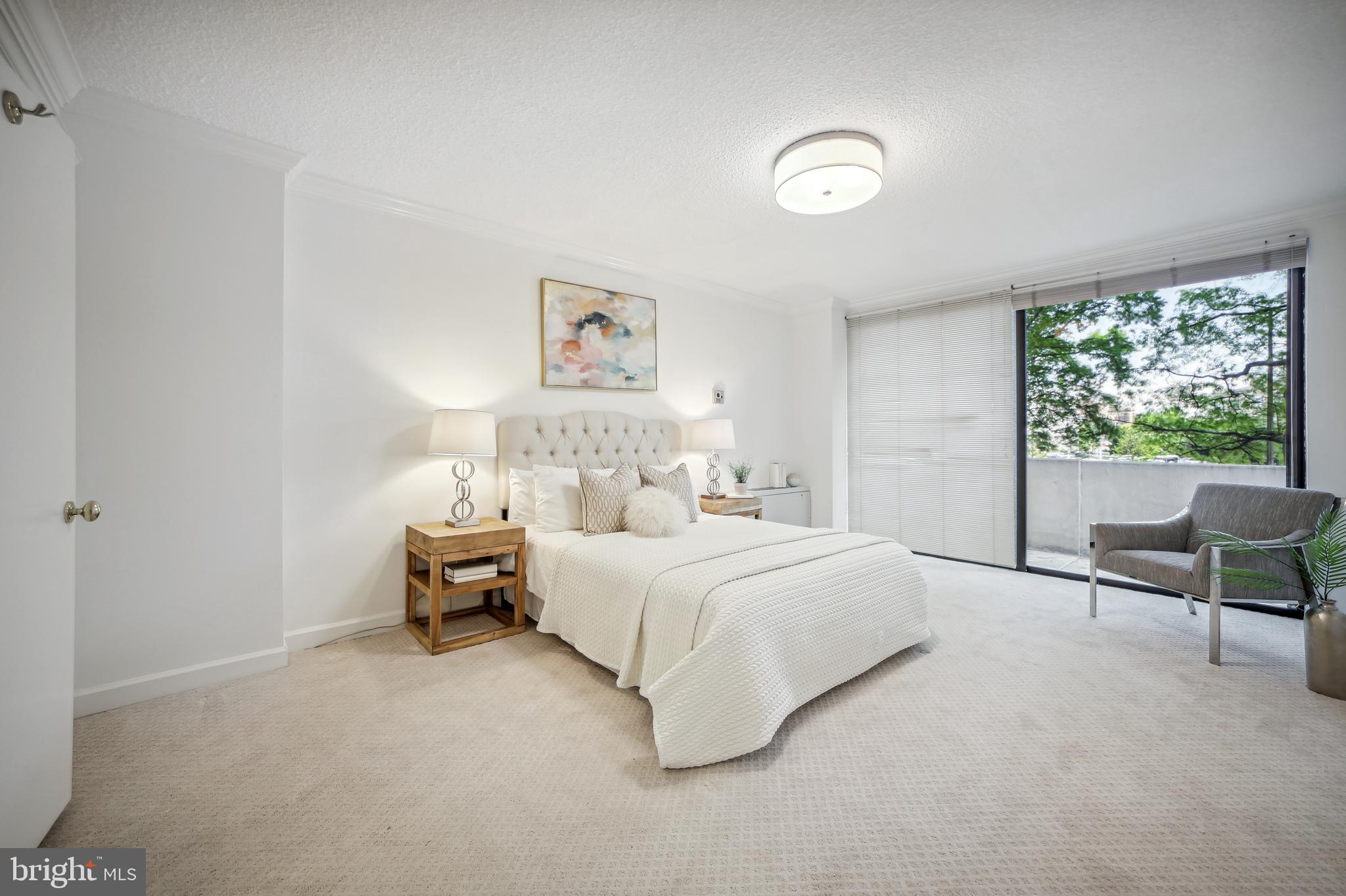 HYDE PARK - Residential