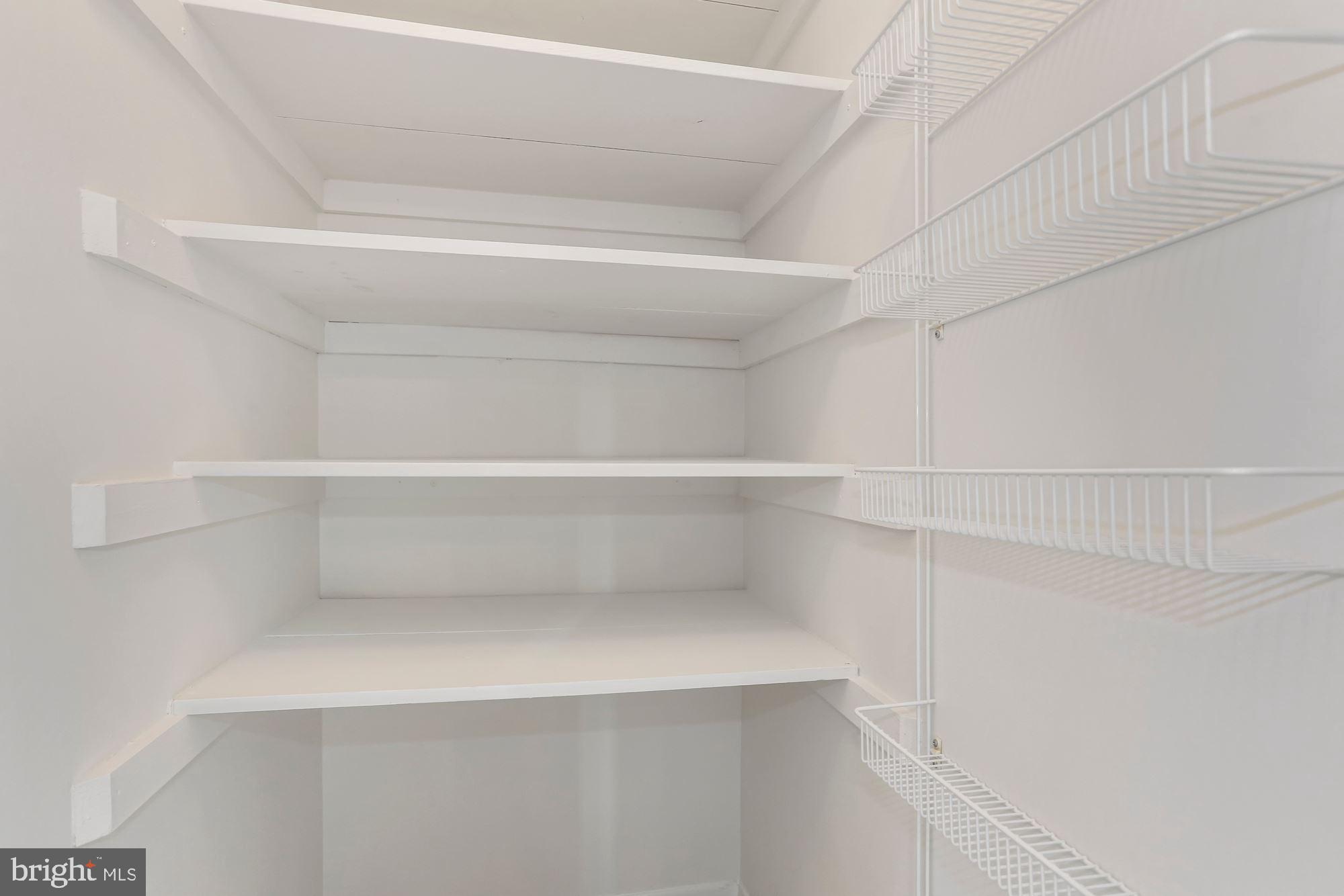 HYDE PARK - Residential