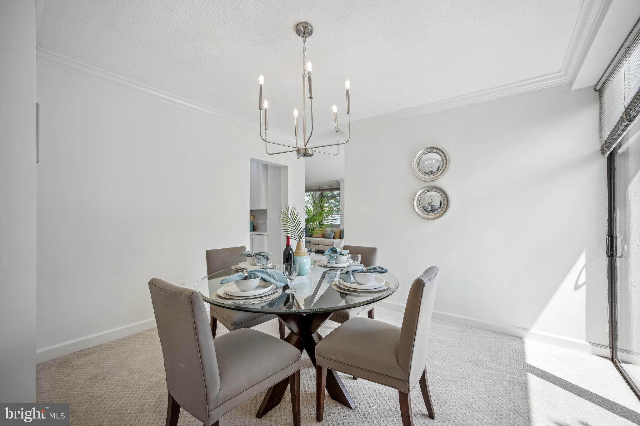 HYDE PARK - Residential