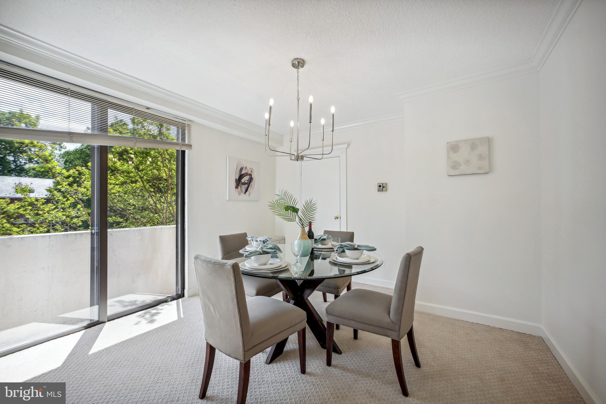 HYDE PARK - Residential