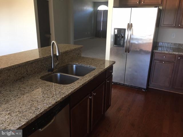 FIELDSTONE FARM - Residential Lease