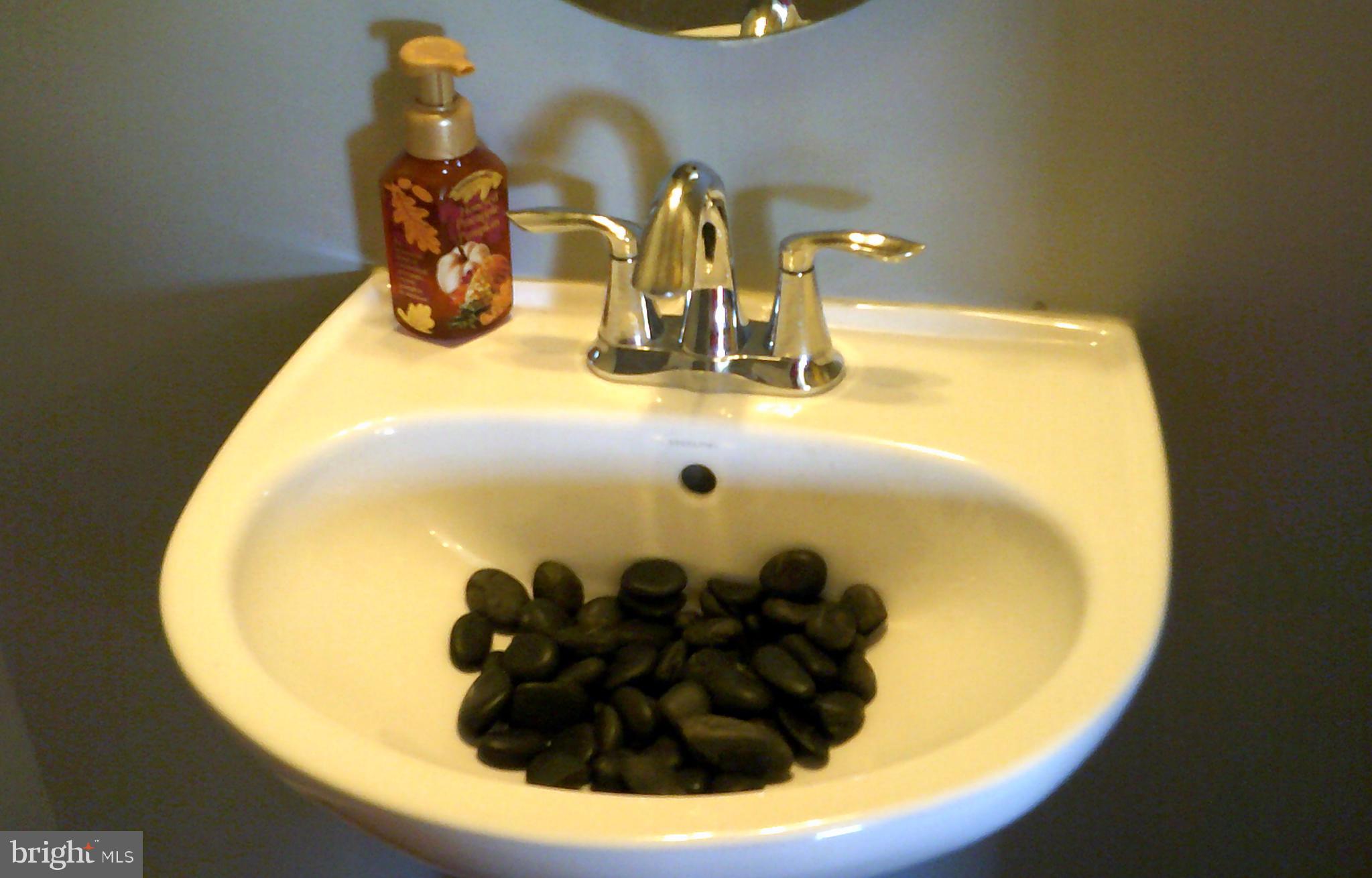 FIELDSTONE FARM - Residential Lease