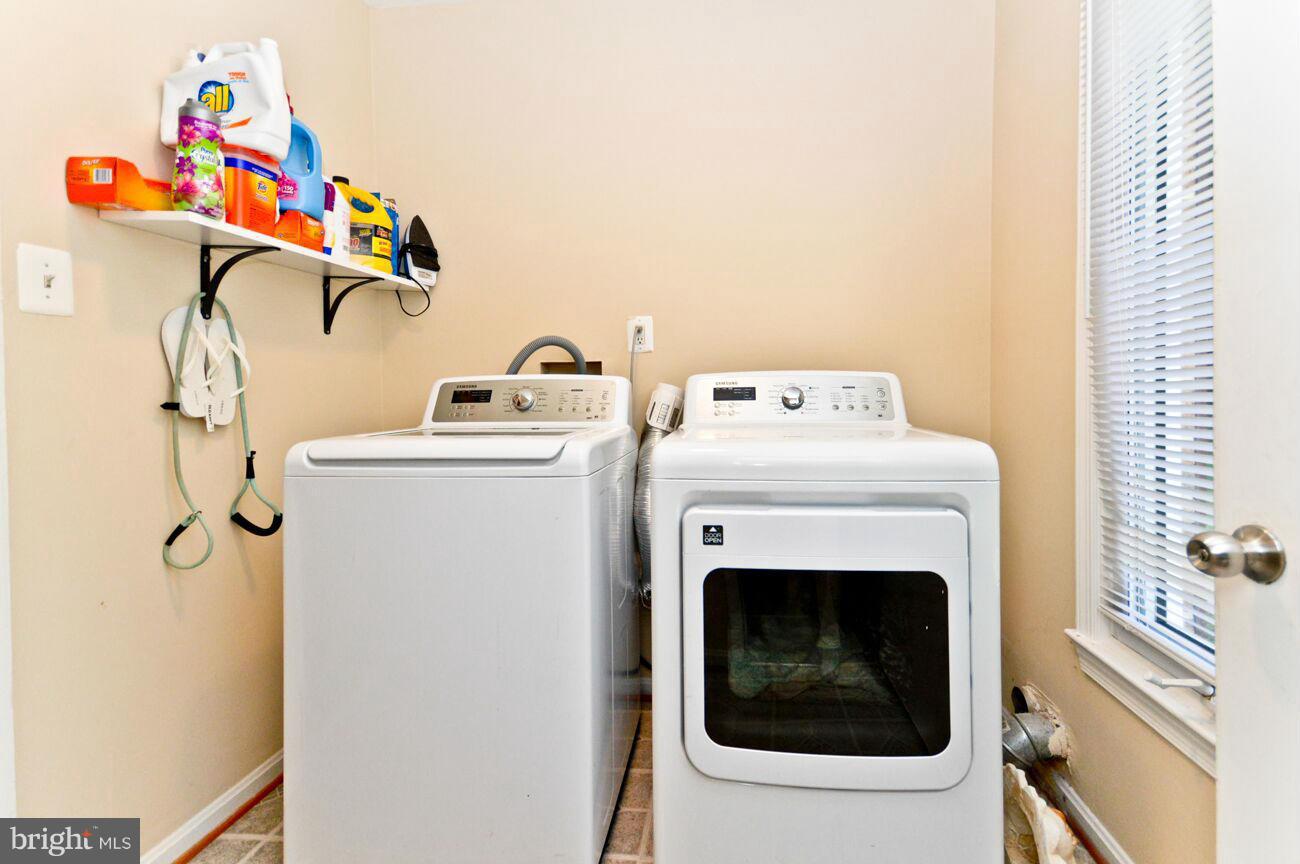 FAIRFAX STATION - Residential