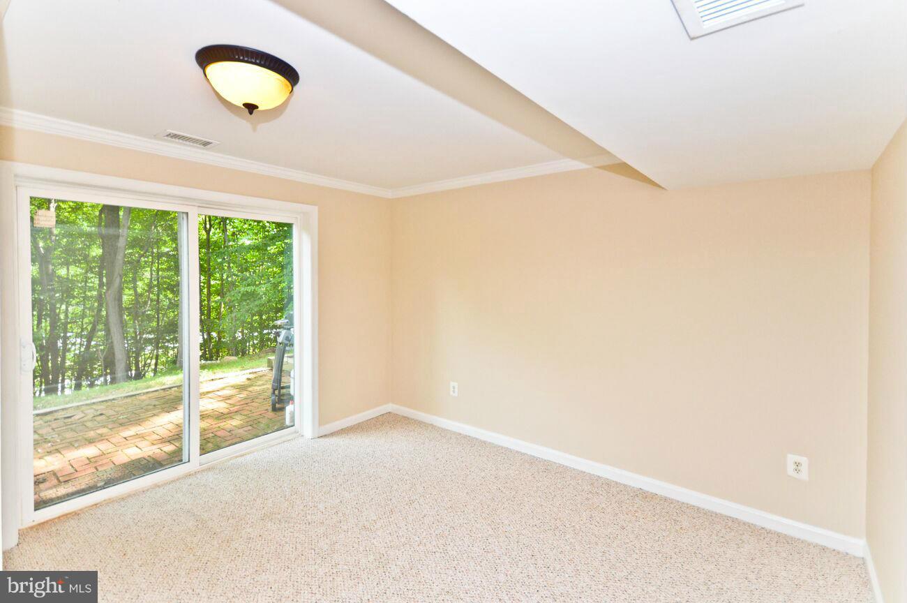 FAIRFAX STATION - Residential