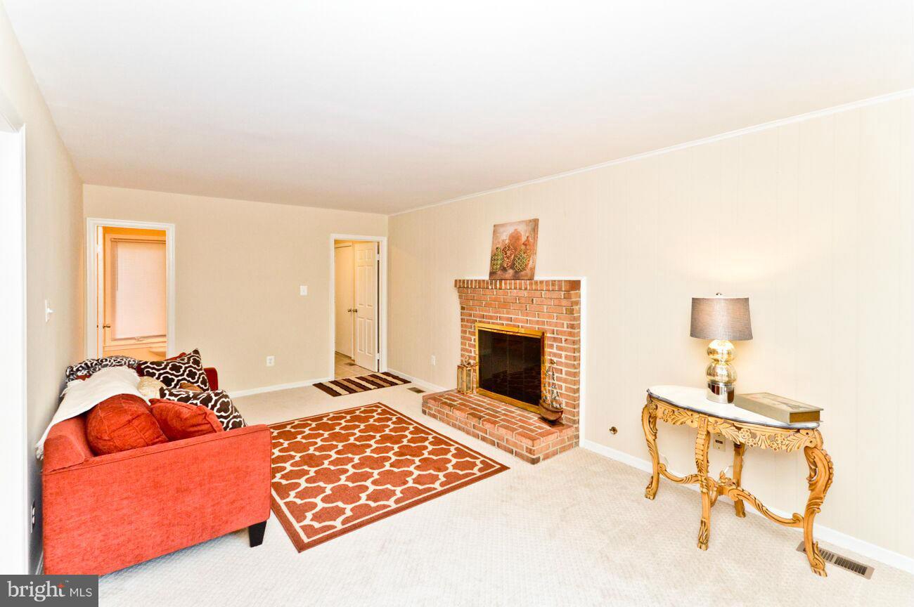 FAIRFAX STATION - Residential