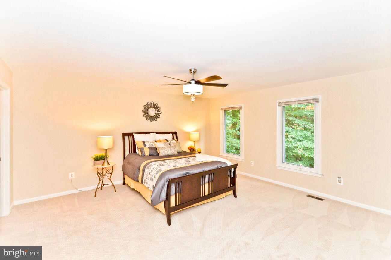 FAIRFAX STATION - Residential