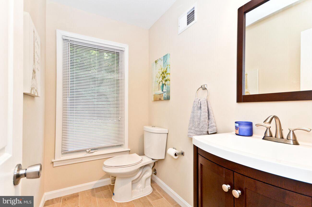 FAIRFAX STATION - Residential