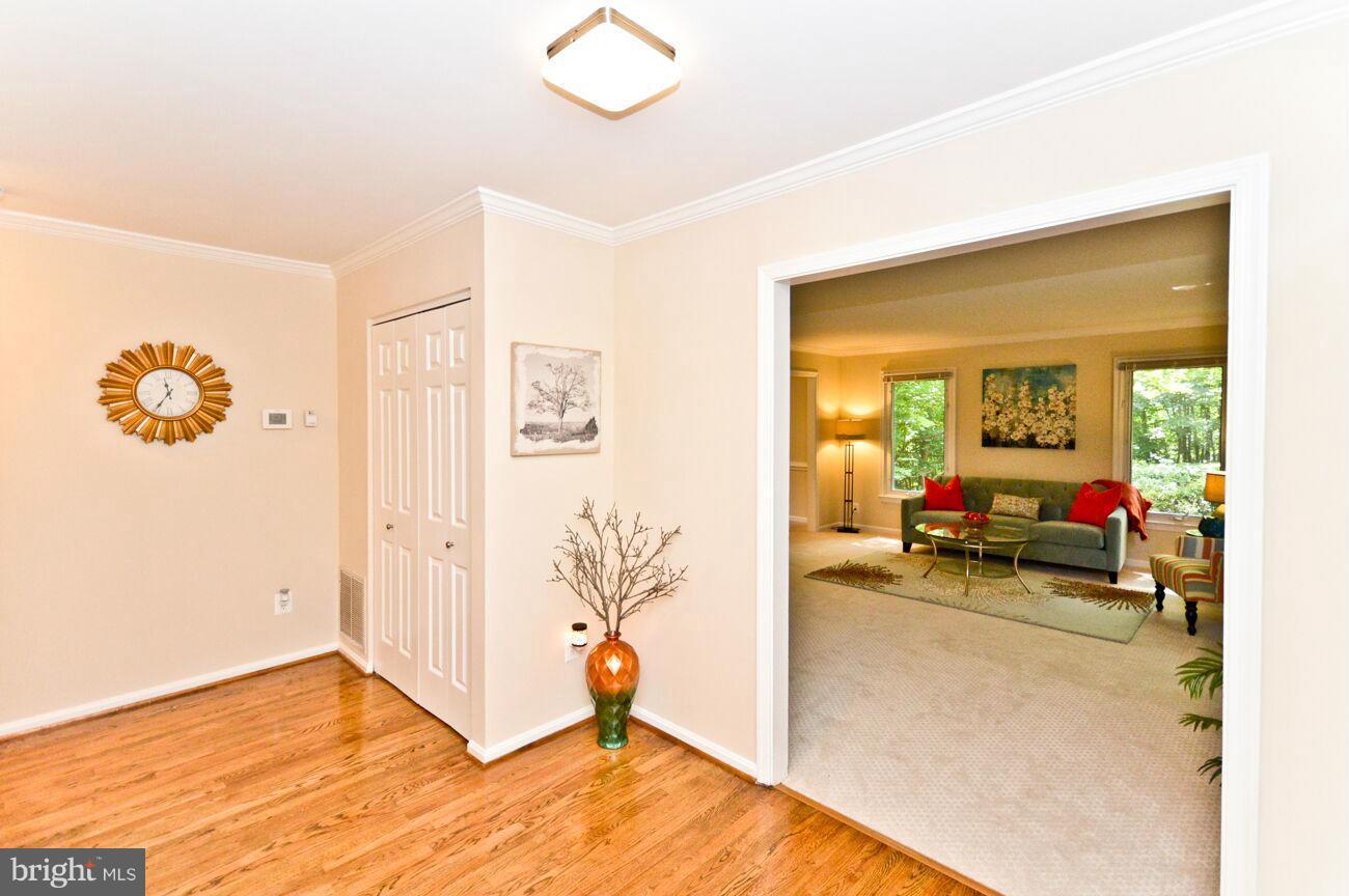 FAIRFAX STATION - Residential