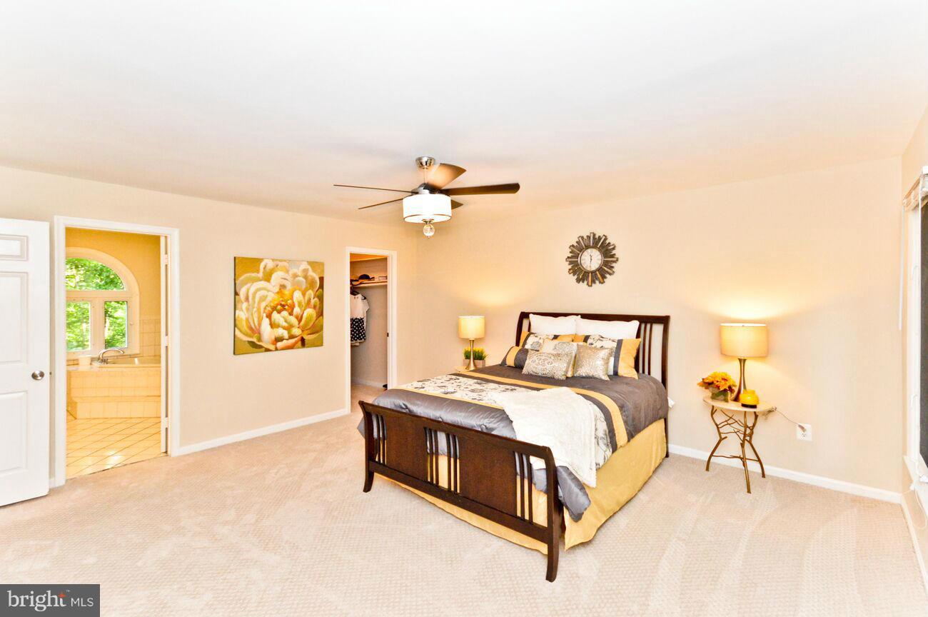 FAIRFAX STATION - Residential