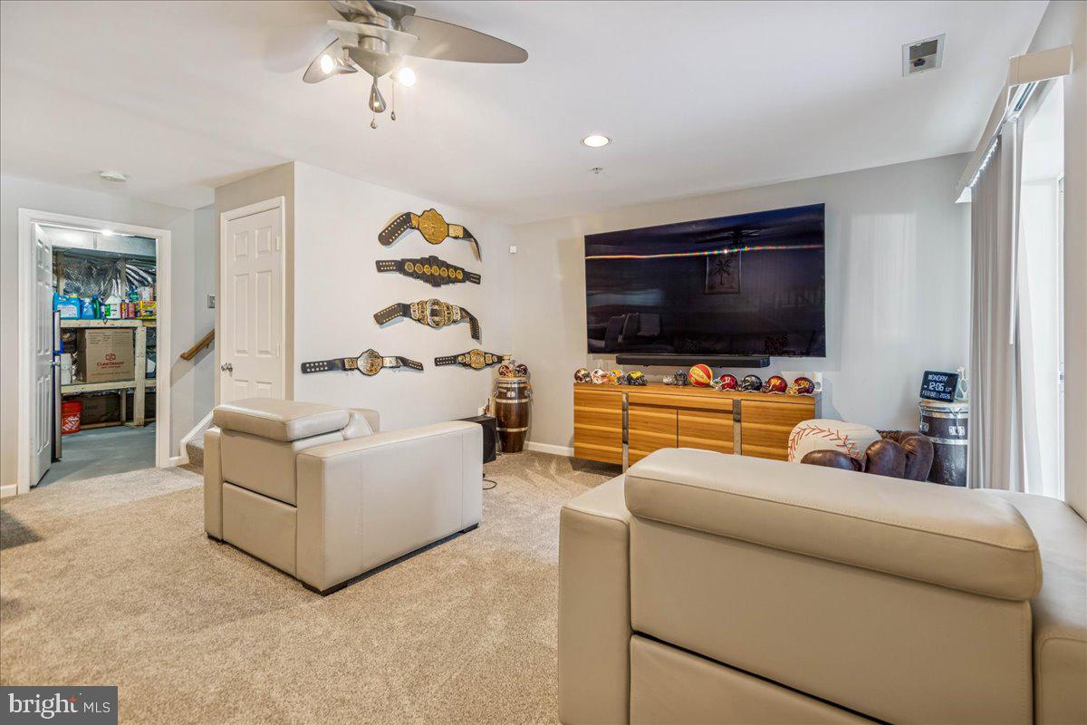 WINDSOR  MILL - Residential