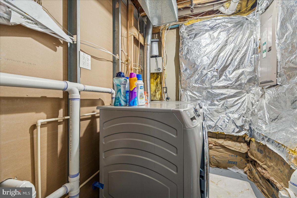 WINDSOR  MILL - Residential