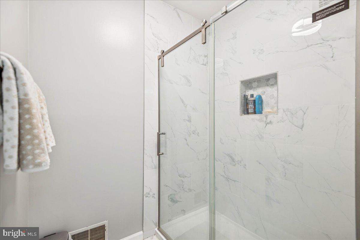 WINDSOR  MILL - Residential