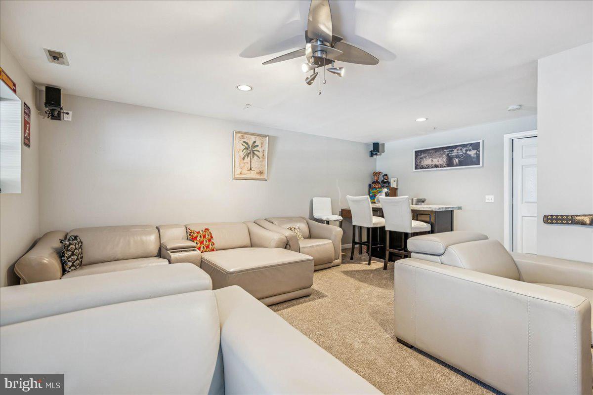 WINDSOR  MILL - Residential