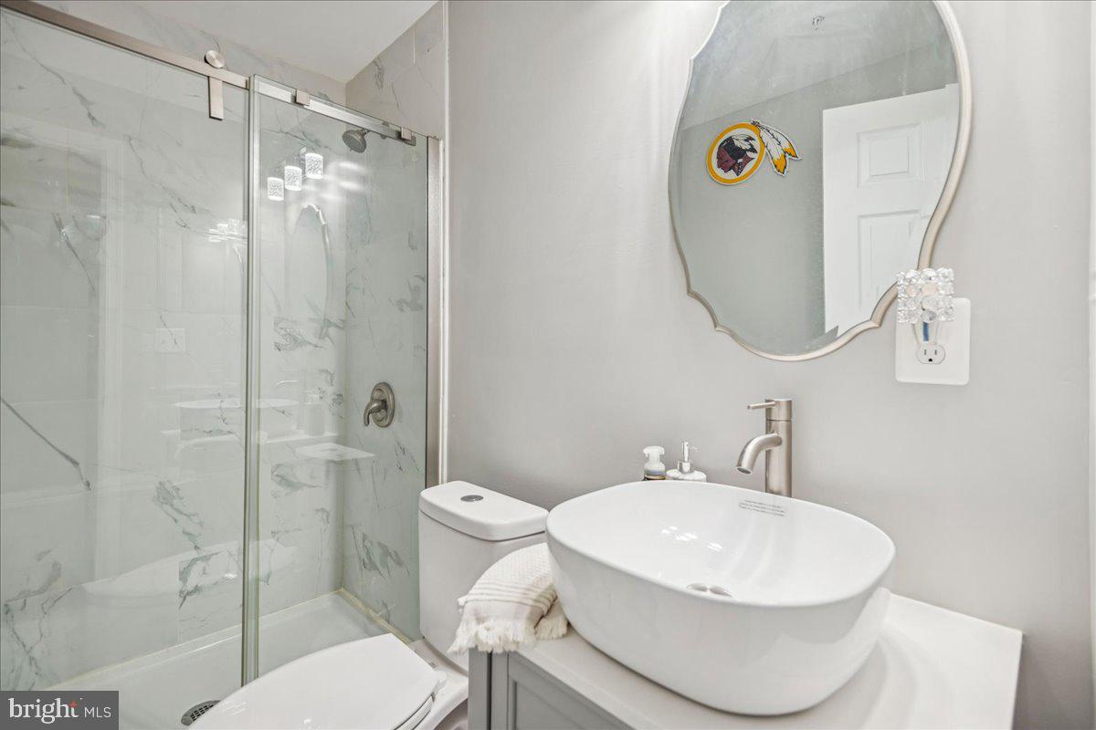 WINDSOR  MILL - Residential