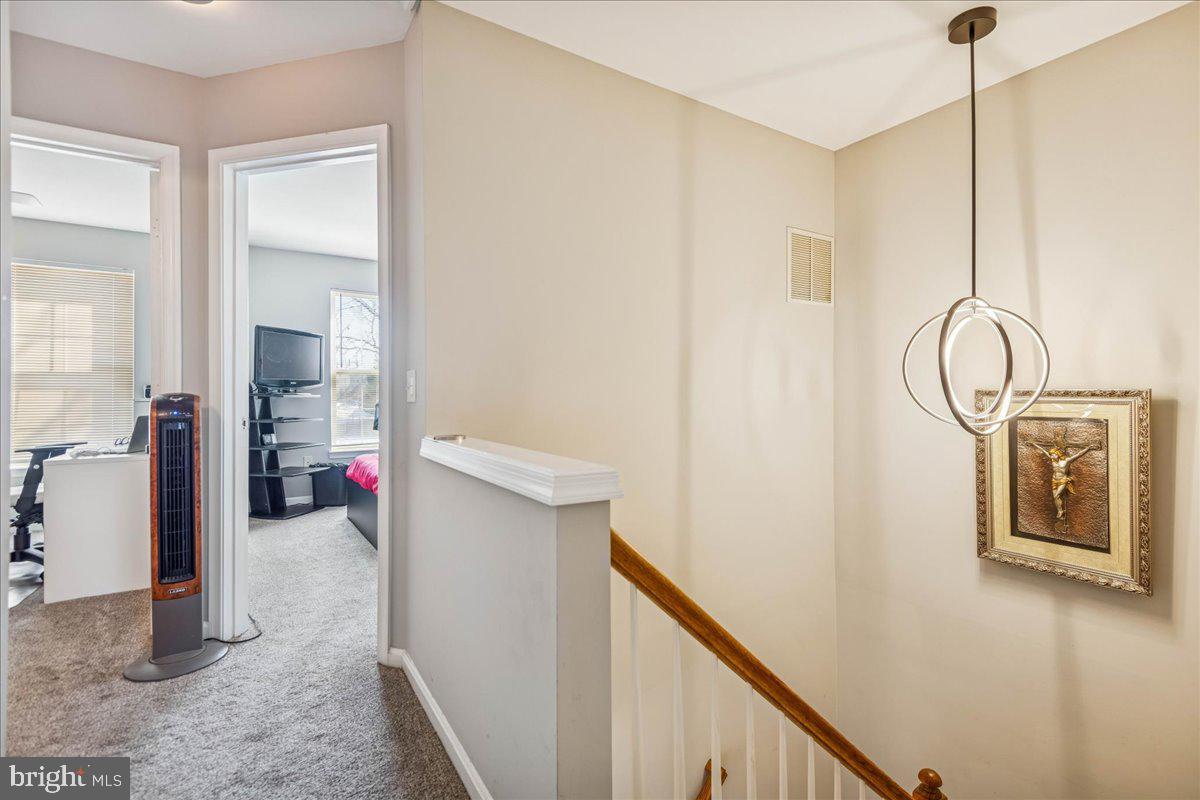 WINDSOR  MILL - Residential