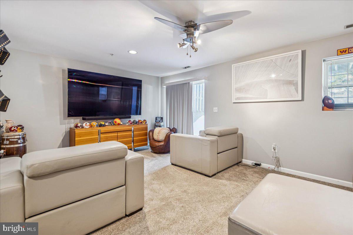 WINDSOR  MILL - Residential