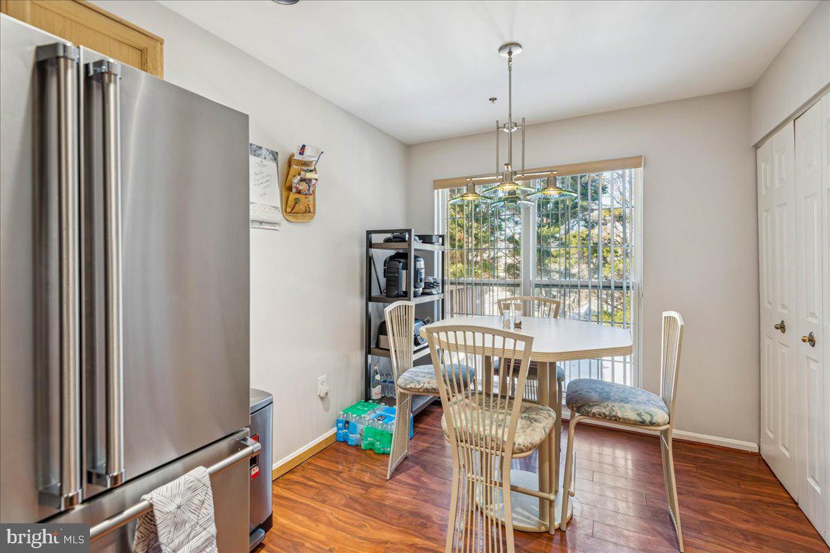 WINDSOR  MILL - Residential