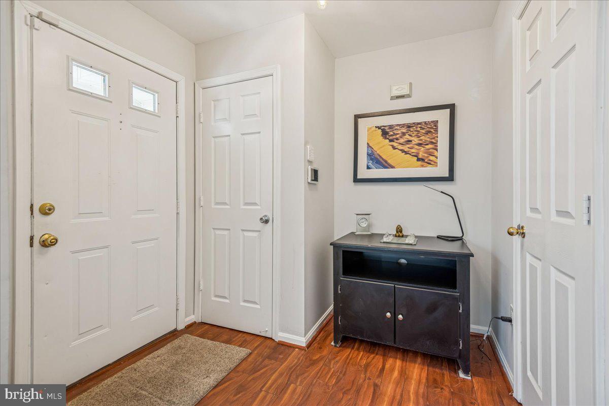 WINDSOR  MILL - Residential