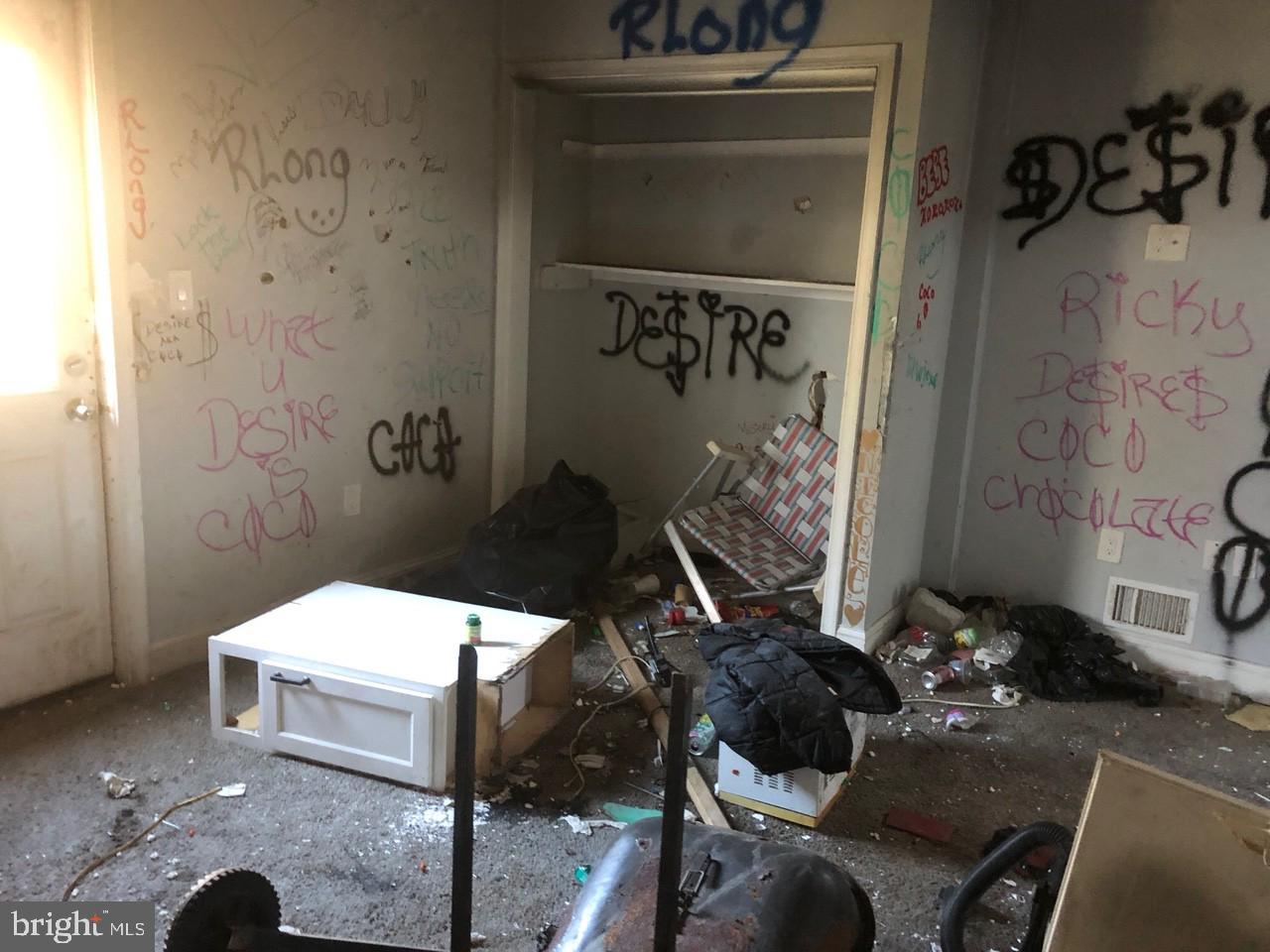 ARLINGTON - Residential