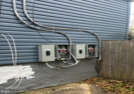 ARLINGTON - Residential