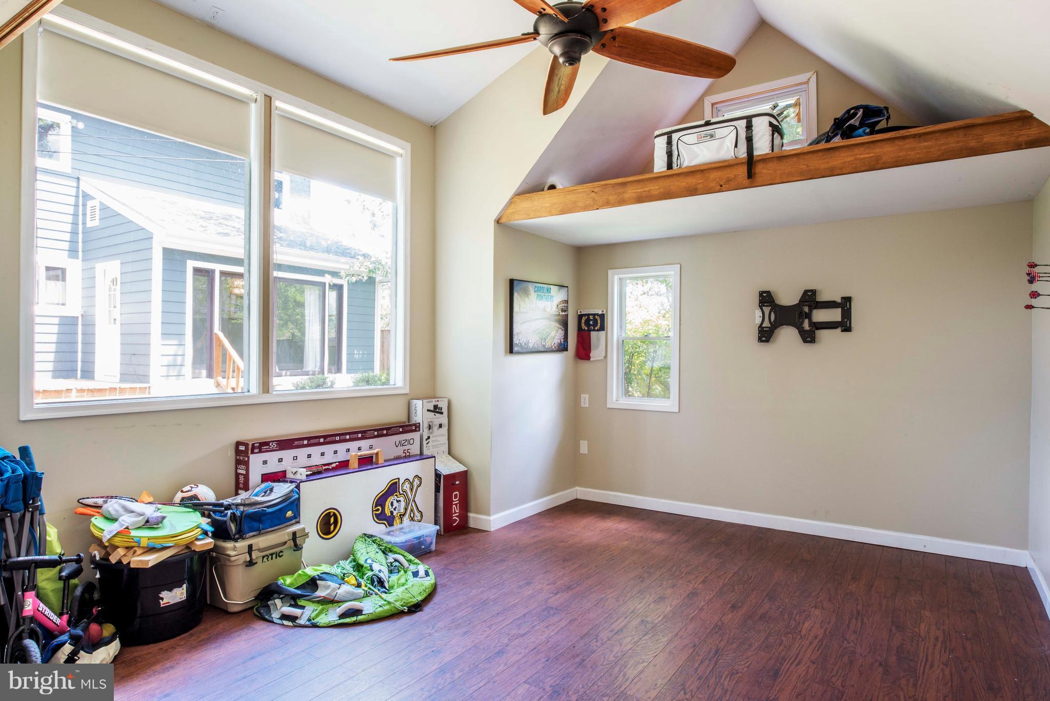 LOCH HAVEN BEACH - Residential