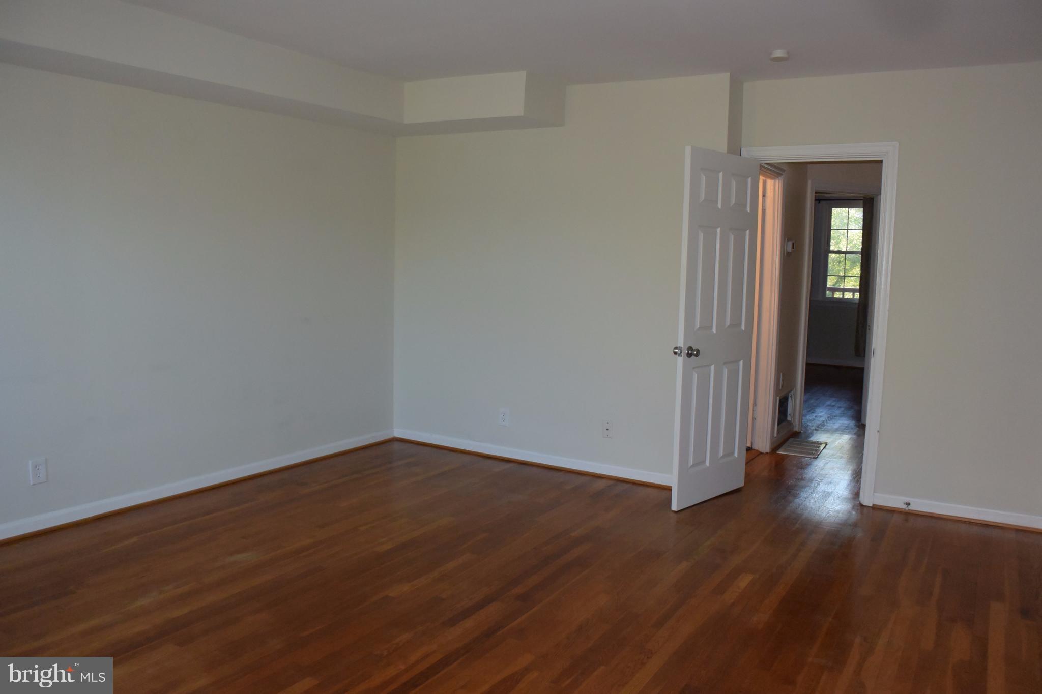 OLD TOWN - Residential Lease