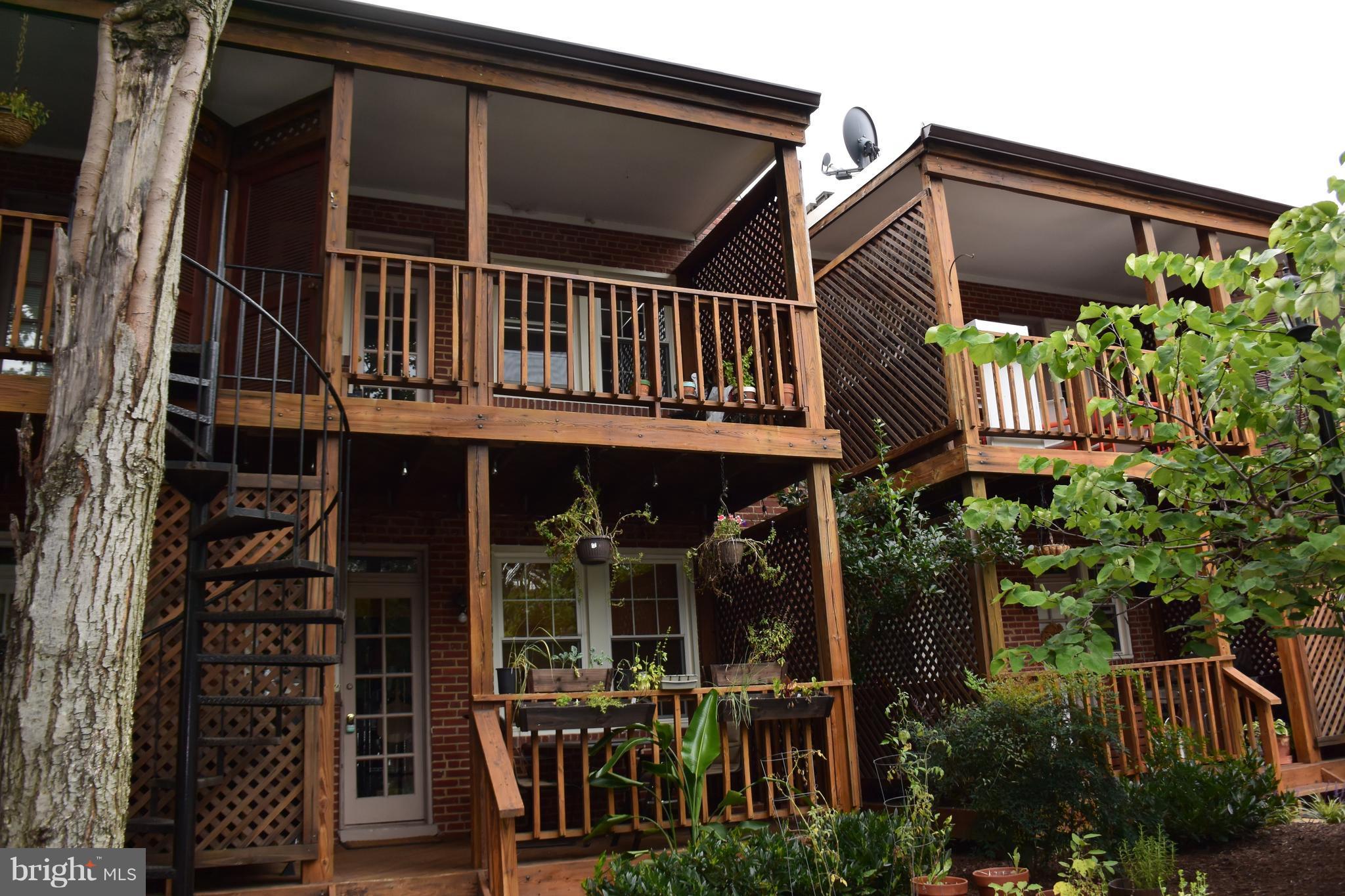 OLD TOWN - Residential Lease