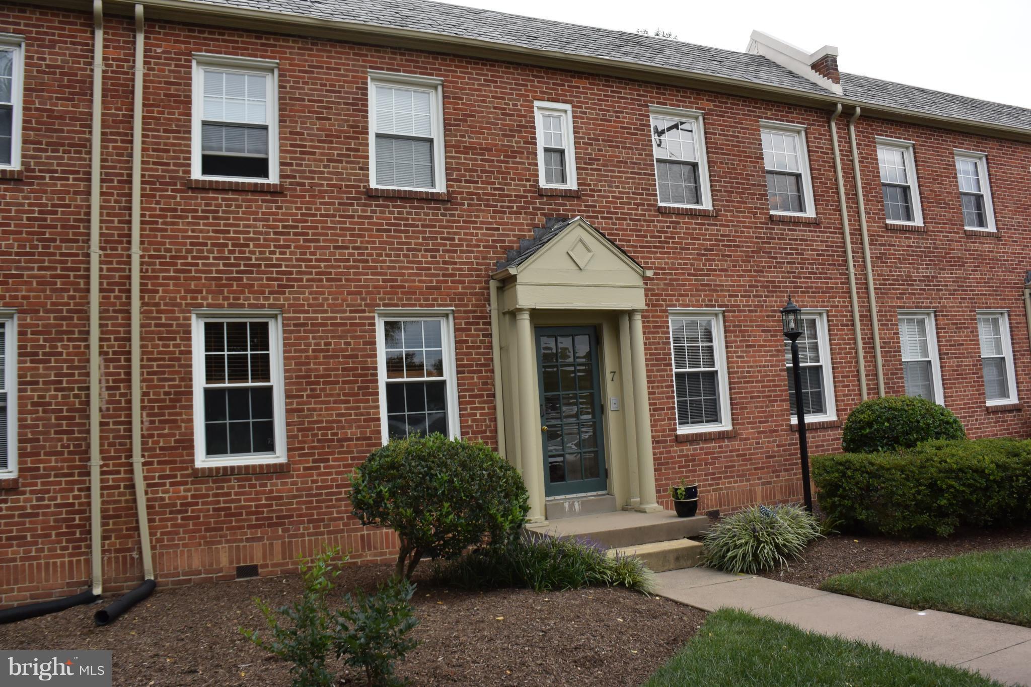 OLD TOWN - Residential Lease