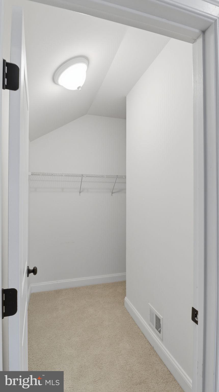 GREENS SOUTH AT WILLOWSF - Residential