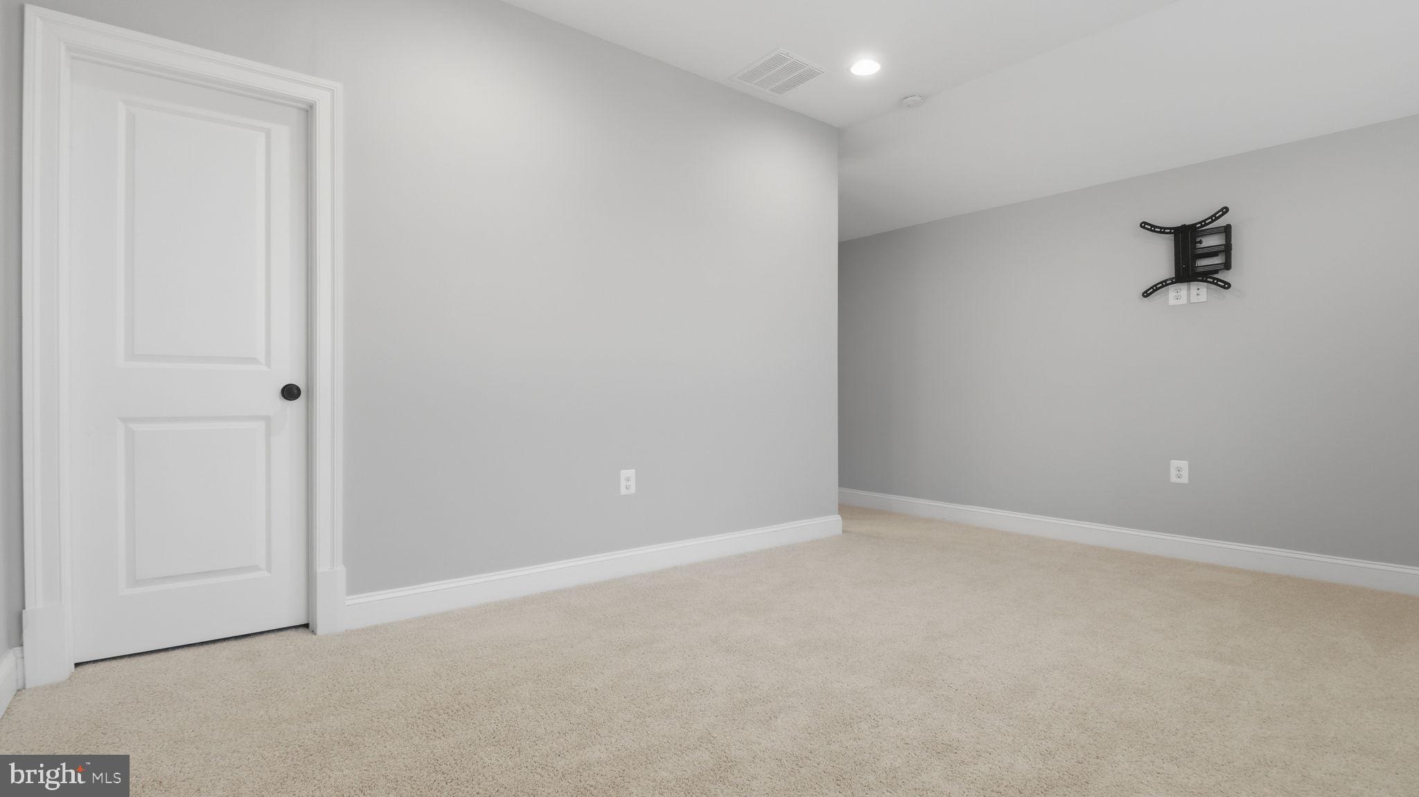 GREENS SOUTH AT WILLOWSF - Residential