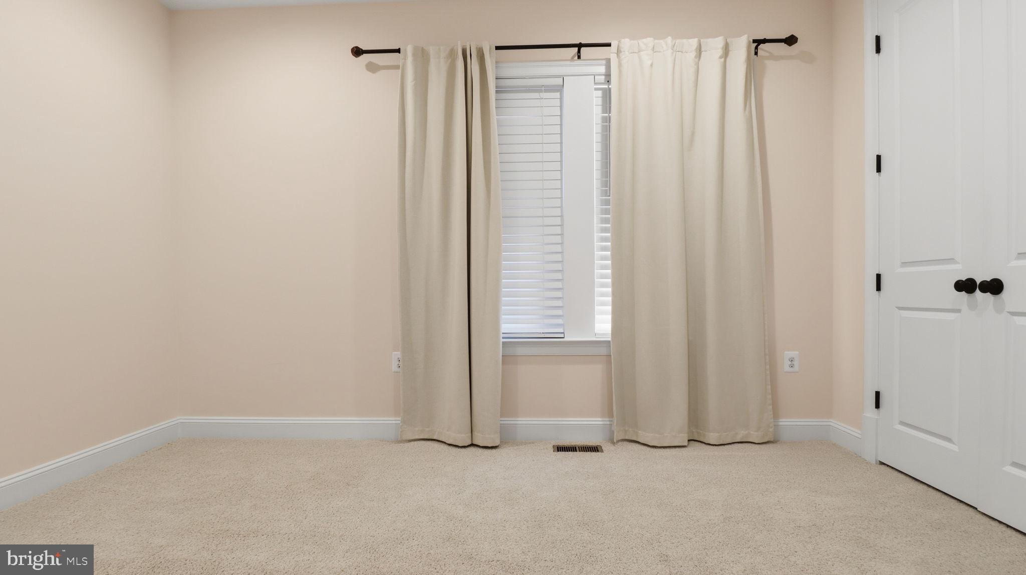 GREENS SOUTH AT WILLOWSF - Residential