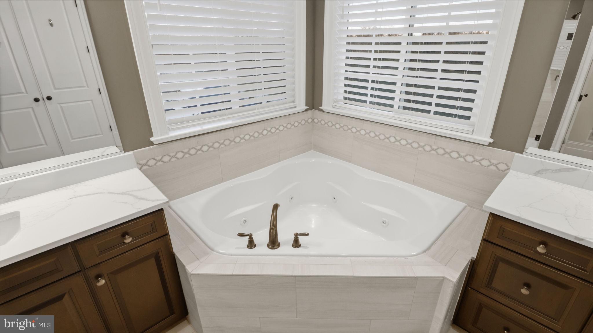 GREENS SOUTH AT WILLOWSF - Residential