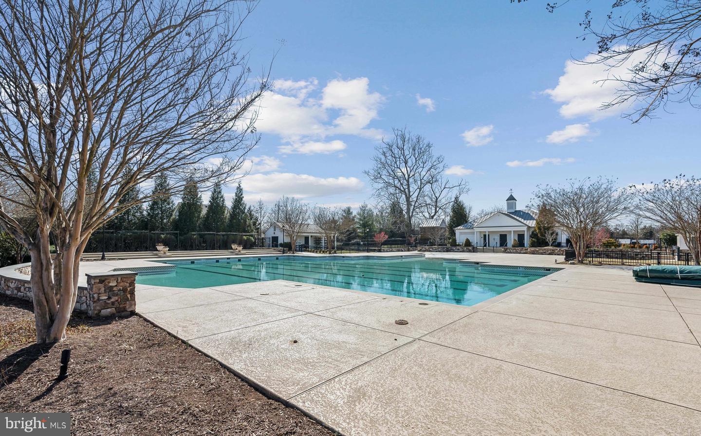 GREENS SOUTH AT WILLOWSF - Residential