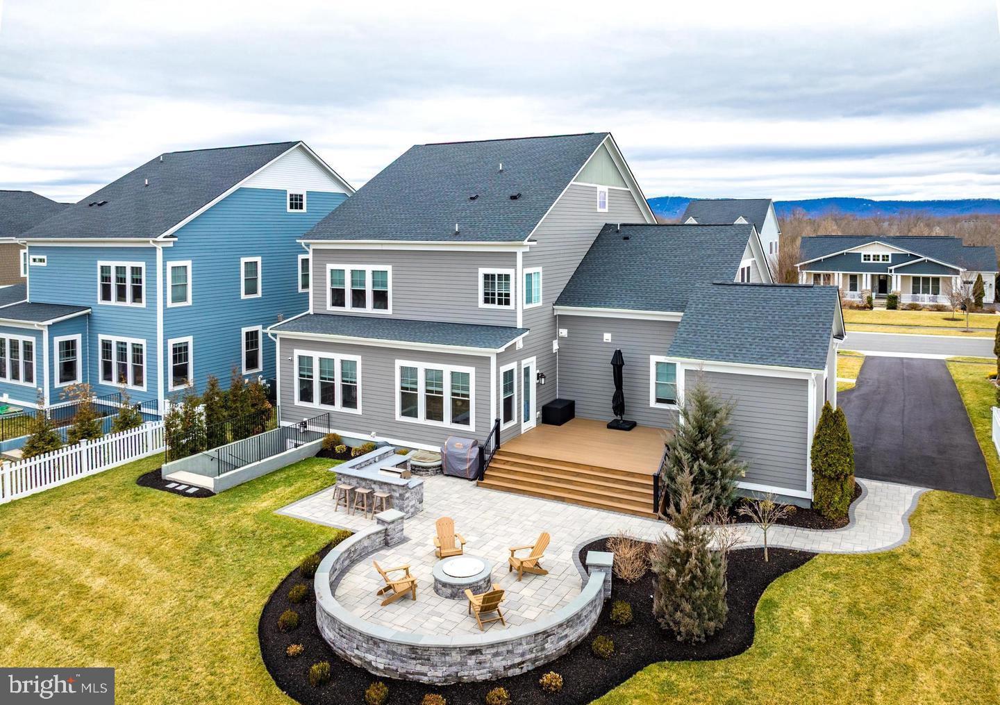 GREENS SOUTH AT WILLOWSF - Residential