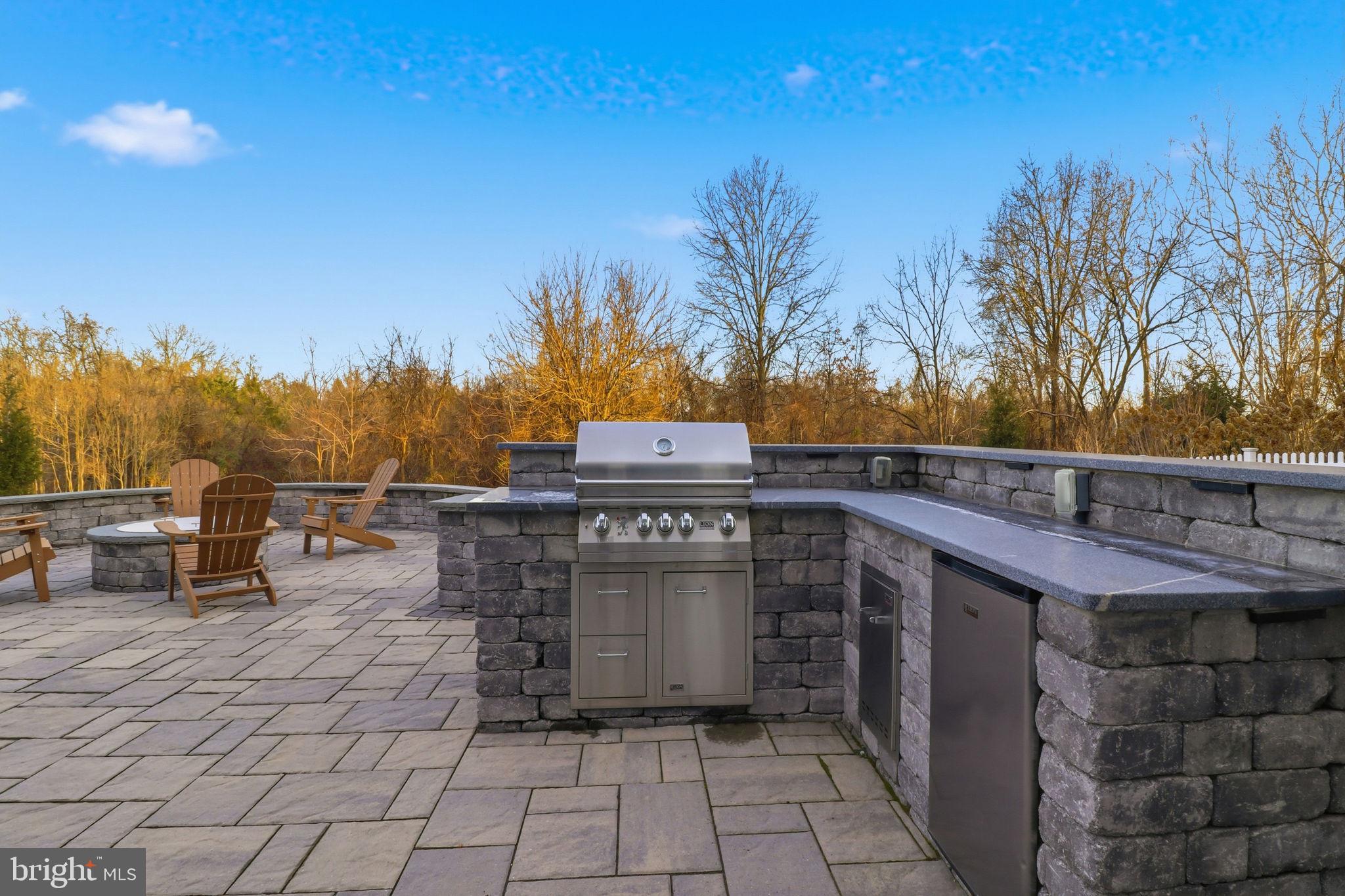 GREENS SOUTH AT WILLOWSF - Residential