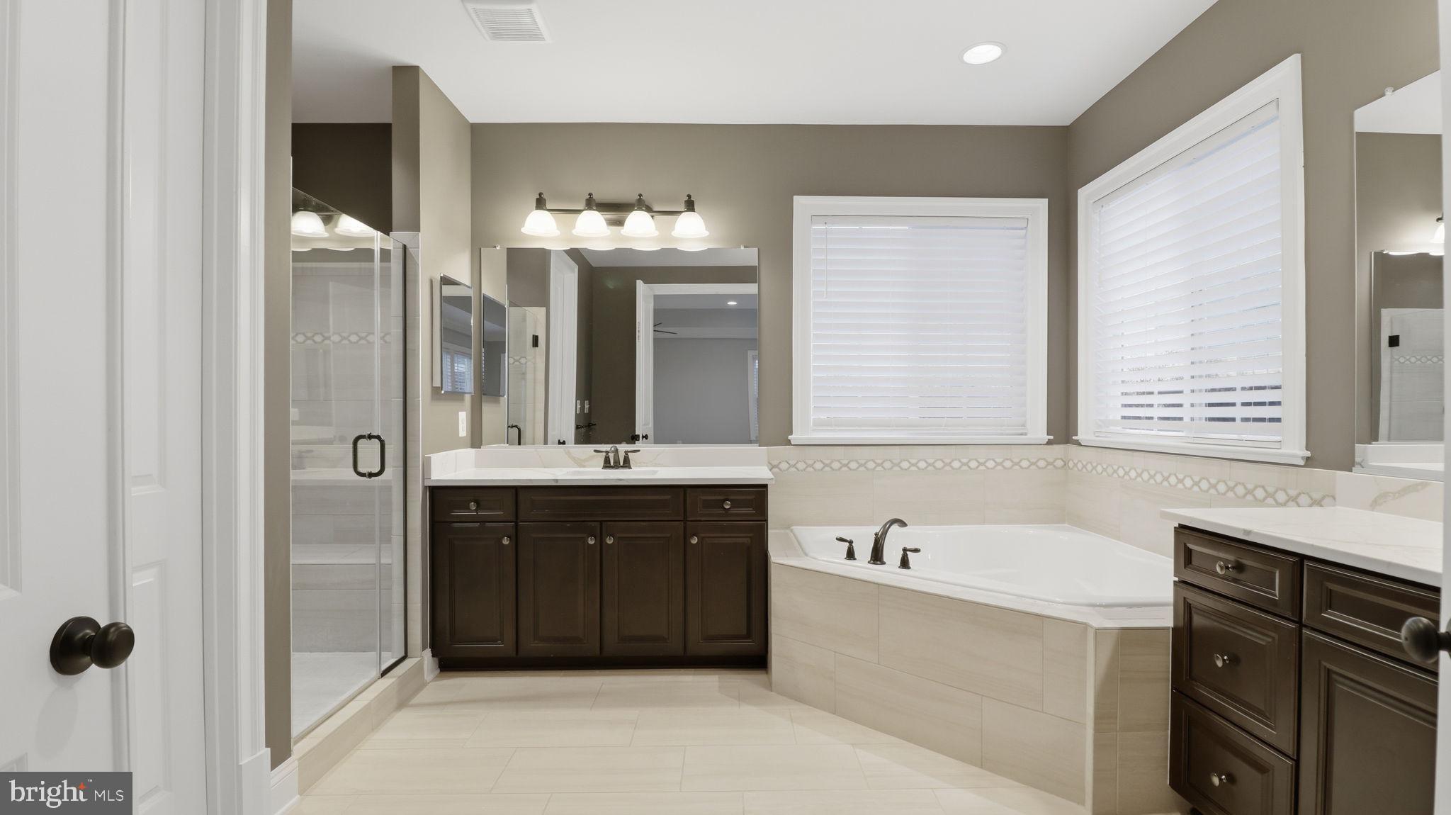 GREENS SOUTH AT WILLOWSF - Residential