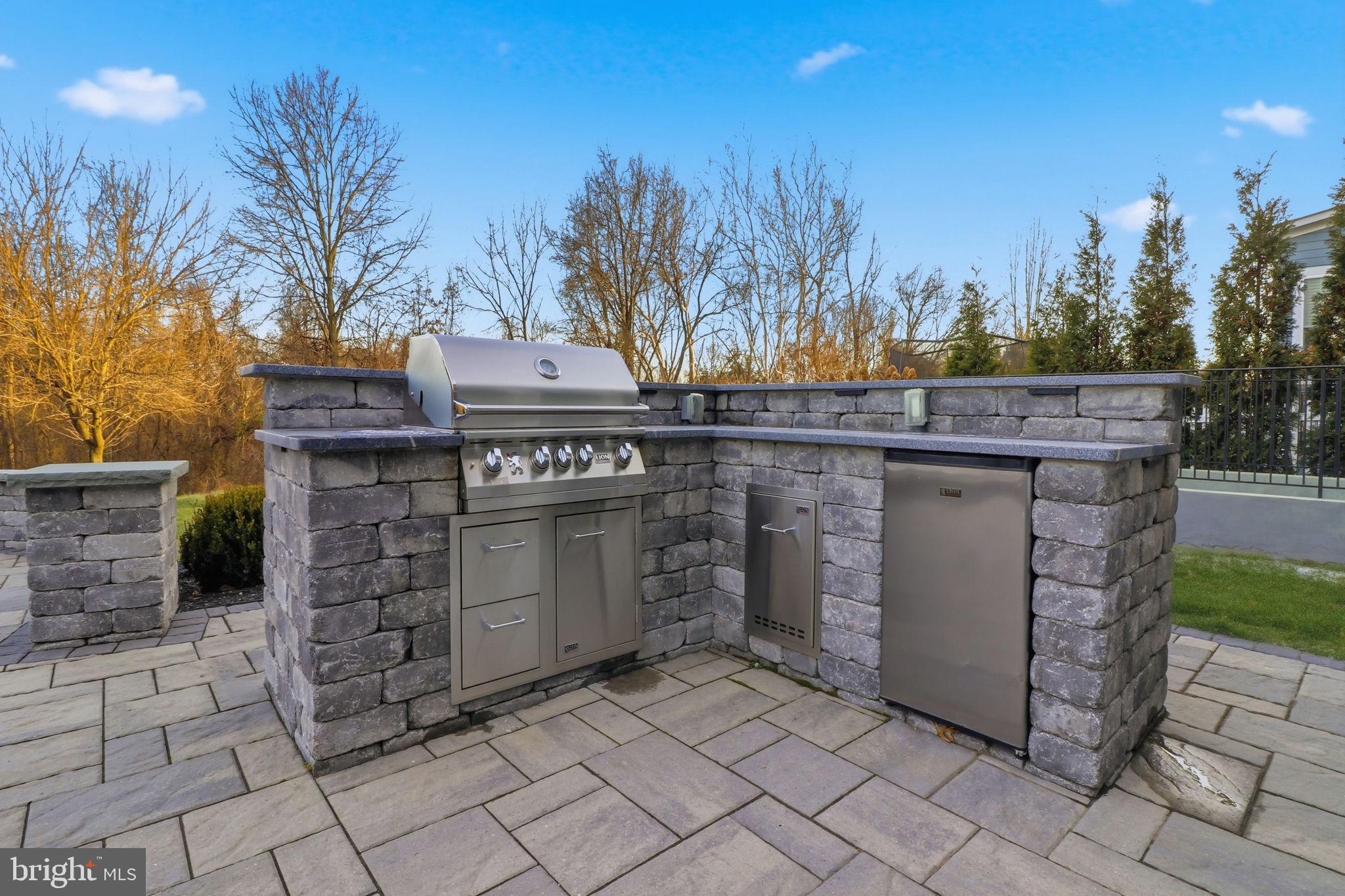 GREENS SOUTH AT WILLOWSF - Residential