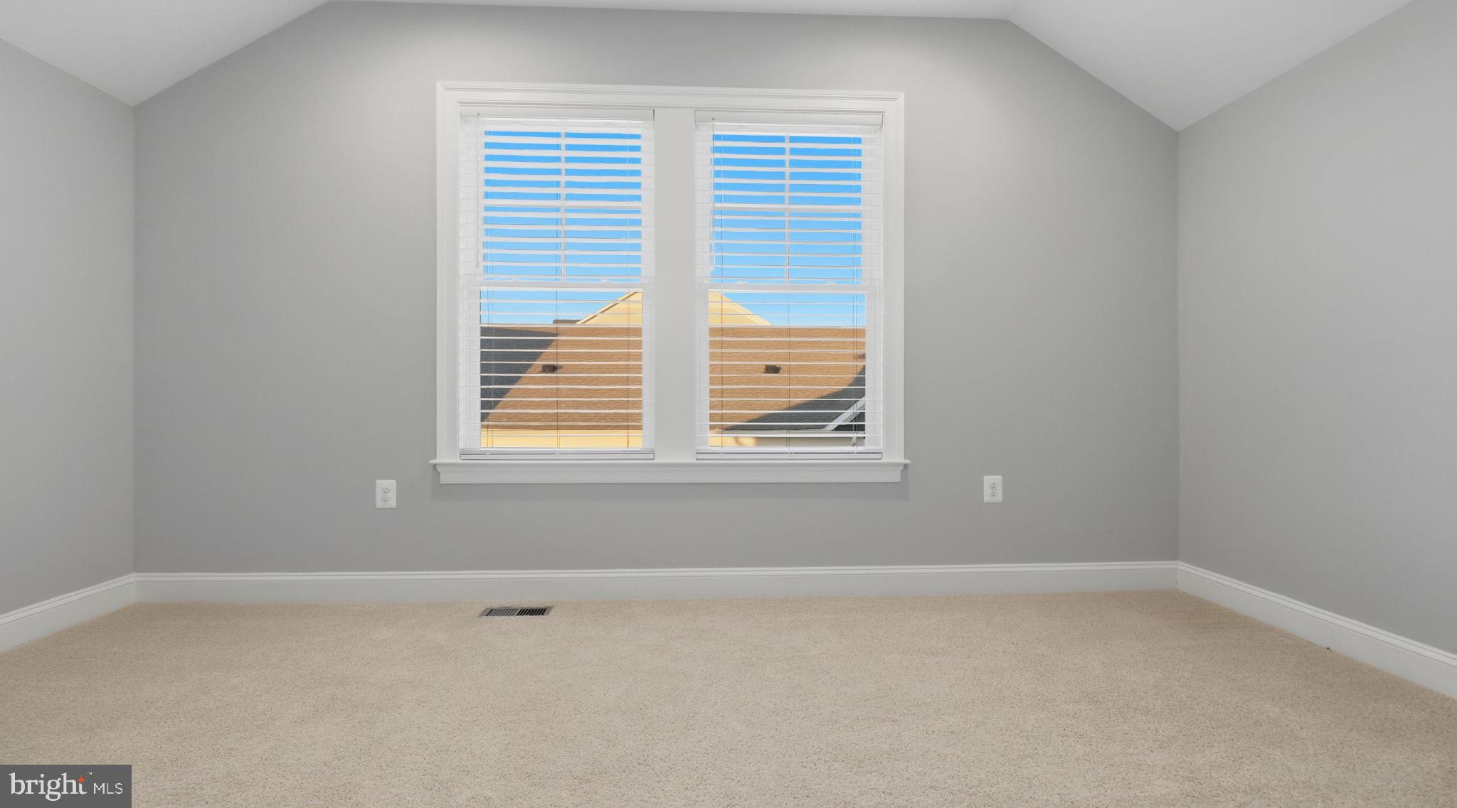 GREENS SOUTH AT WILLOWSF - Residential