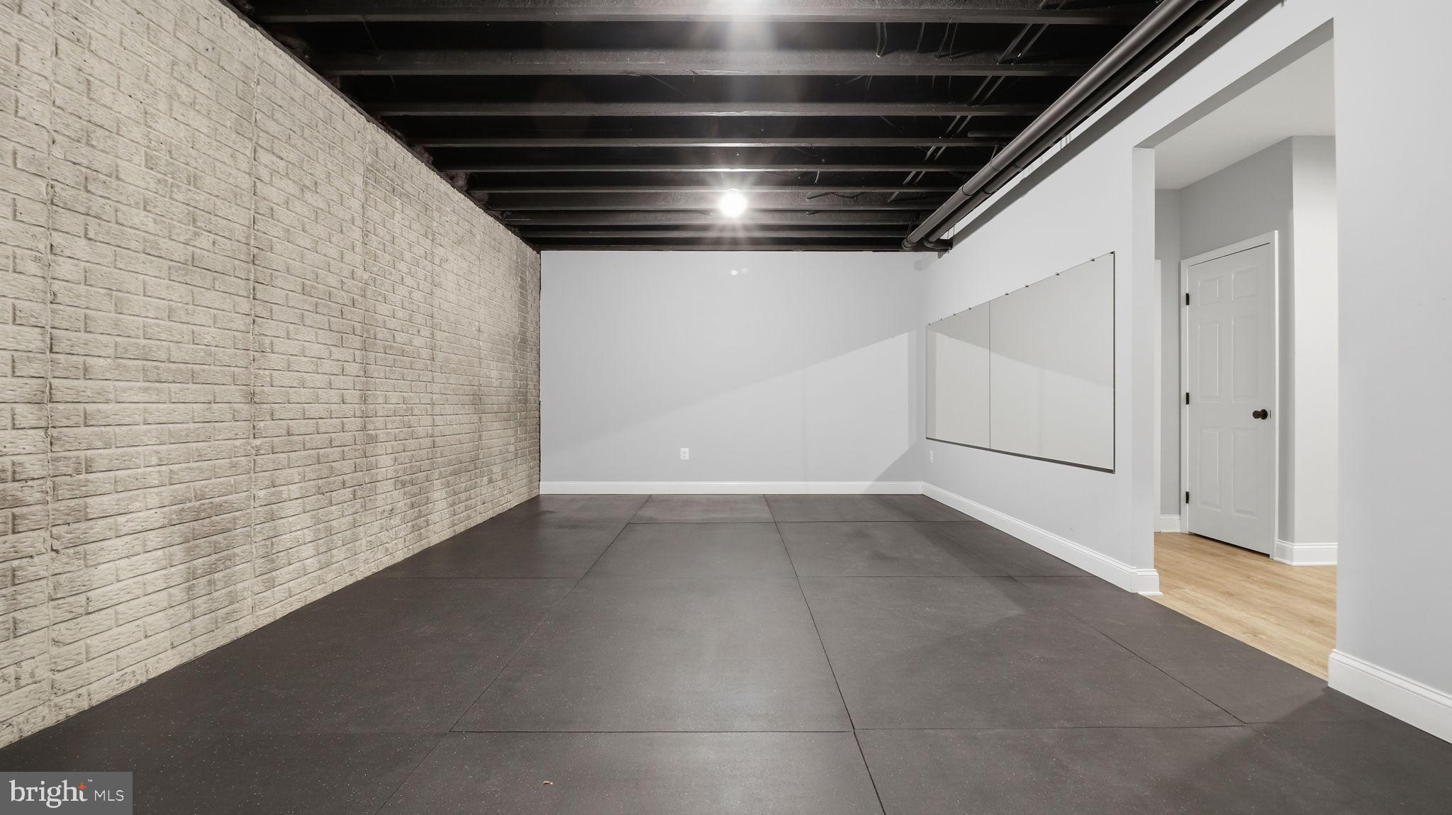 GREENS SOUTH AT WILLOWSF - Residential