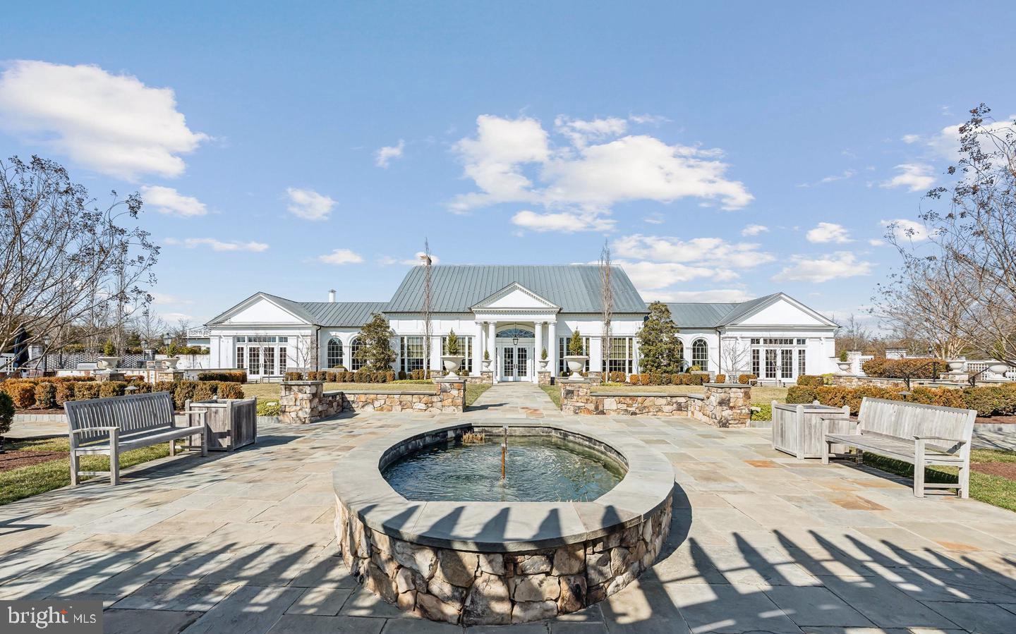 GREENS SOUTH AT WILLOWSF - Residential