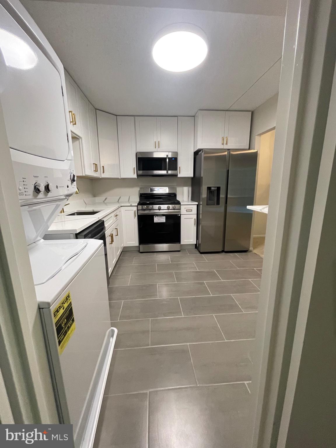 HUNTERS WOODS VILLAGE - Residential