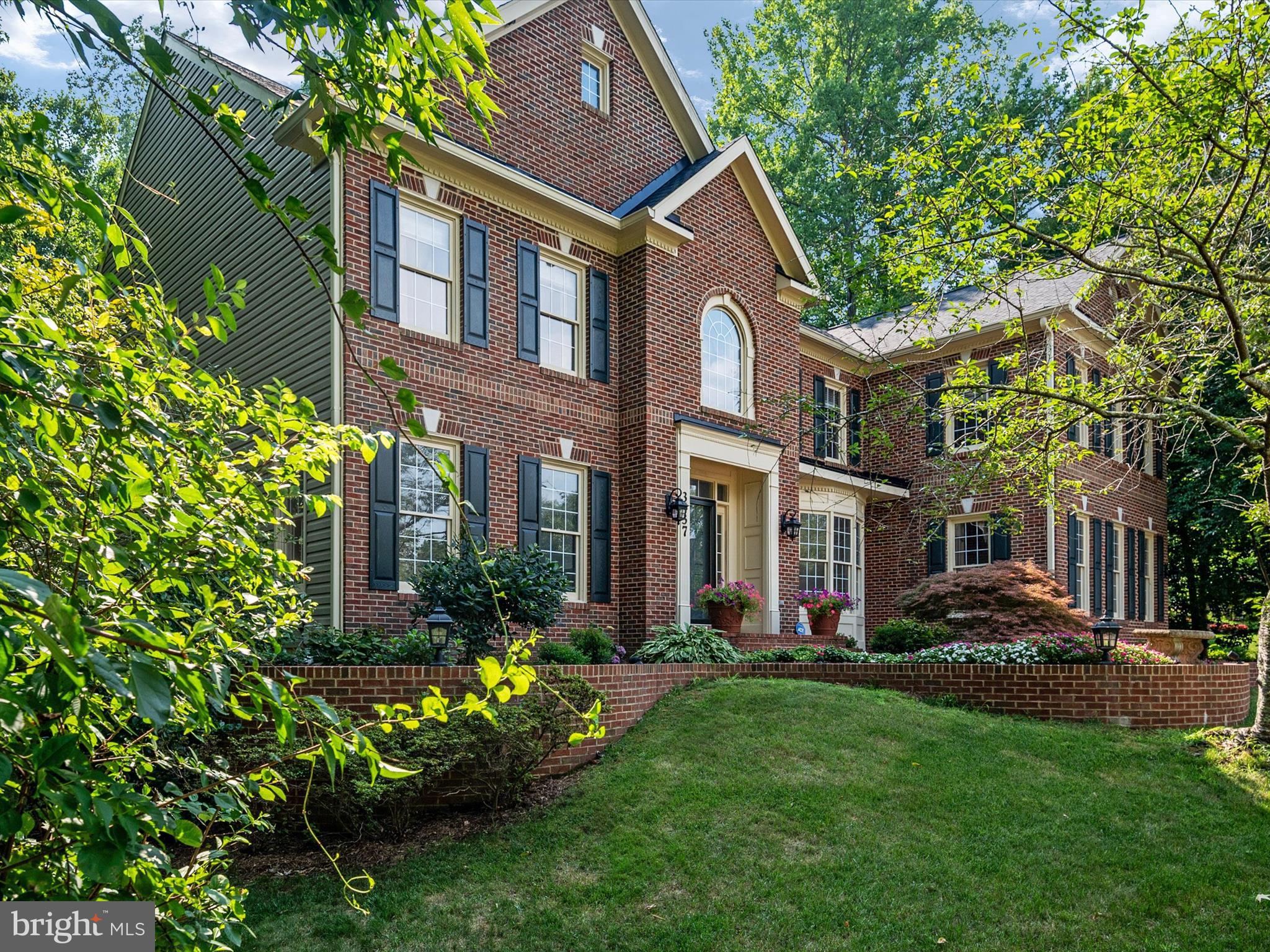 SOUTH RIVER COLONY - Residential